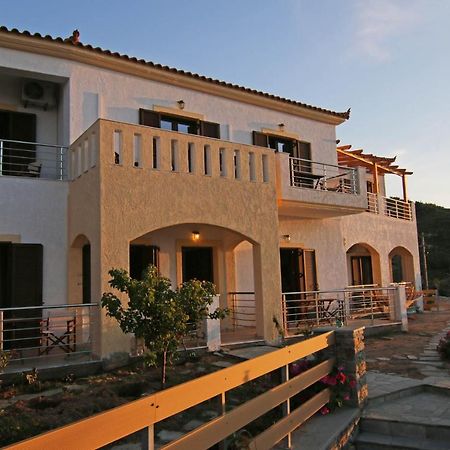 Anemi Apartments Armenistis  Exterior photo